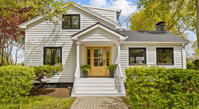 Photo of 304 S 6th Ave, St. Charles, IL 60174