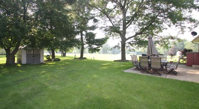 Photo of 107 Queens Pl, Poplar Grove, IL 61065