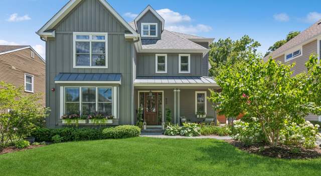 Photo of 525 S Division St, Barrington, IL 60010