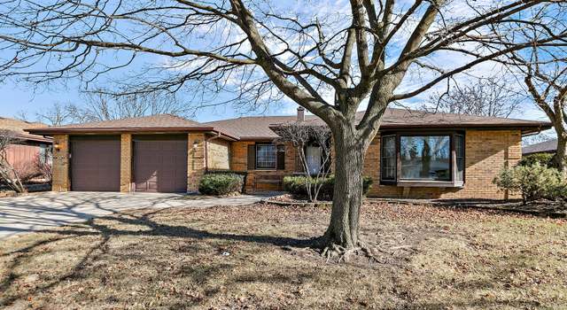 Photo of 125 S Knollwood Dr, Schaumburg, IL 60193