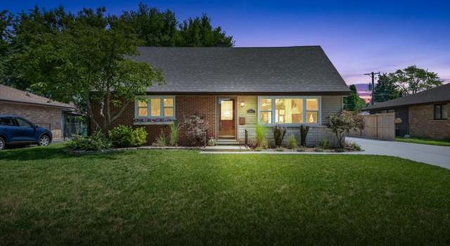 Photo of 8907 Fairlane Dr, Bridgeview, IL 60455