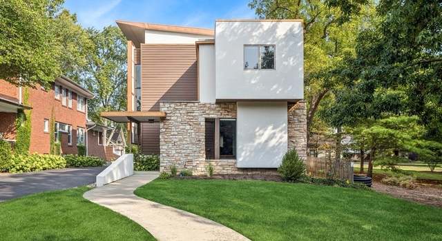 Photo of 229 E Walnut St, Hinsdale, IL 60521