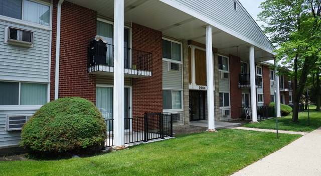 Photo of 9204 BUMBLE BEE Dr Unit 2G, Des Plaines, IL 60016