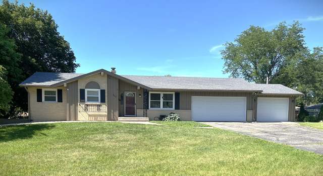 Photo of 3804 Wind Point Dr, Rockford, IL 61108