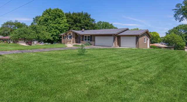 Photo of 3804 Wind Point Dr, Rockford, IL 61108