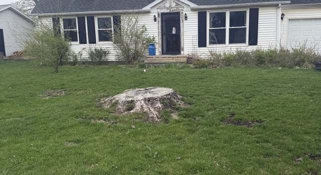 Photo of 606 W Meyer St, Thomasboro, IL 61878