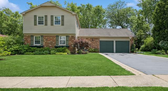 Photo of 910 Holly Stone Ln, Buffalo Grove, IL 60089