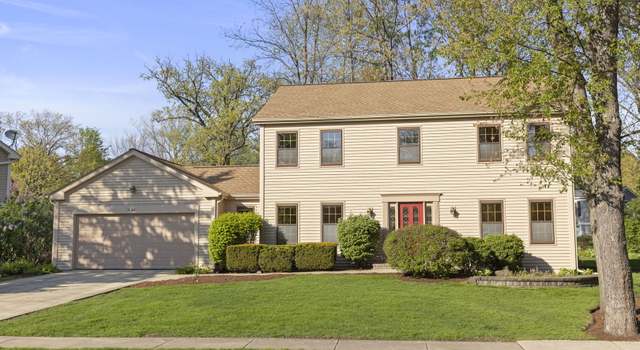 Photo of 1624 Mirror Lake Dr, Naperville, IL 60563