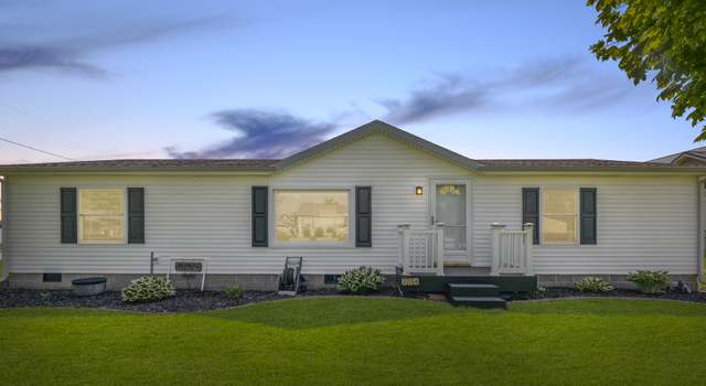 Photo of 204 N Main St, Gifford, IL 61847