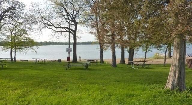 Photo of 302 E Washington St, Round Lake Park, IL 60073