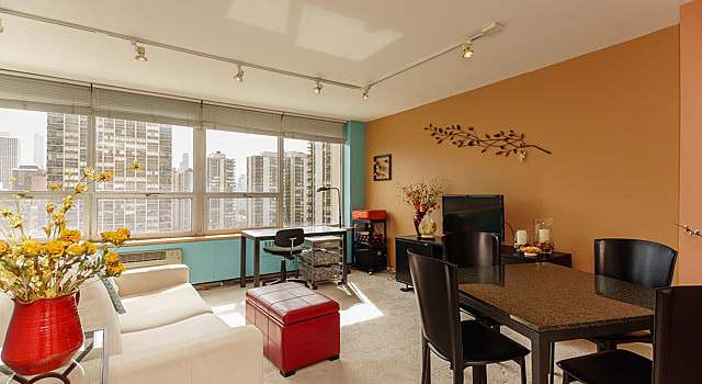 Photo of 70 W Burton Pl #1906, Chicago, IL 60610