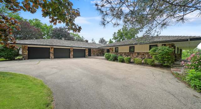 Photo of 13735 Lucky Lake Dr, Lake Forest, IL 60045