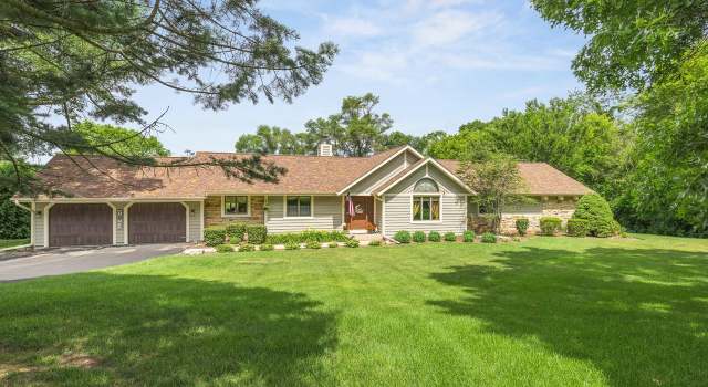 Photo of 12828 Menominee Trl, Roscoe, IL 61073