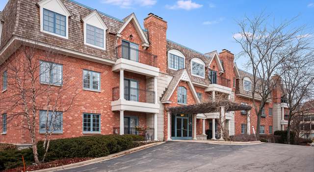 Photo of 151 E Laurel Ave #204, Lake Forest, IL 60045