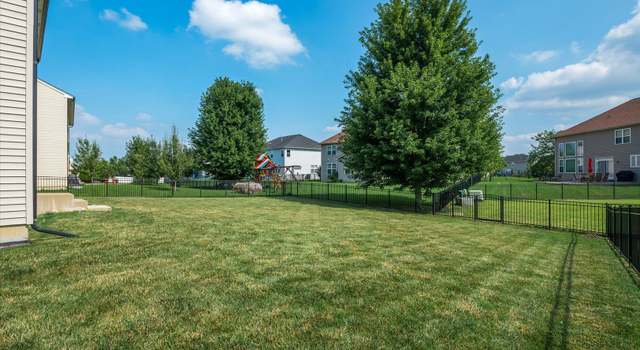 Photo of 2325 Brookstone Dr, Bolingbrook, IL 60490