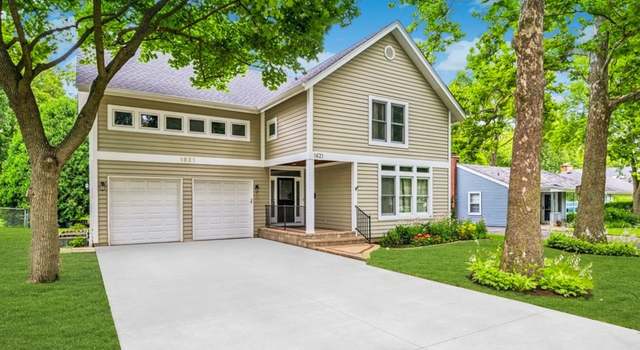 Photo of 1621 Grove Ave, Highland Park, IL 60035
