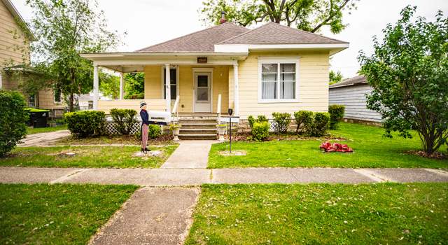Photo of 205 E Hickory St, Fairbury, IL 61739