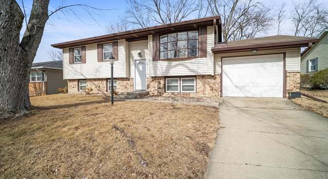 Photo of 1802 Truman Dr, Normal, IL 61761
