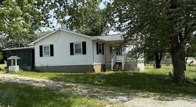 Photo of 1864 County Road 600 Rd, Sidney, IL 61877