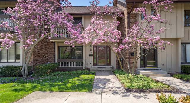 Photo of 7 Kane Ct, Willowbrook, IL 60527