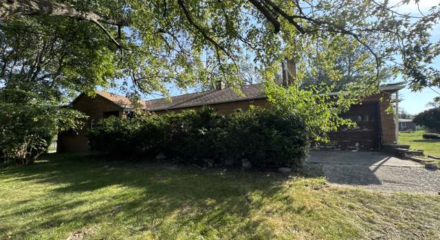 Photo of 526 N Oak St, Toulon, IL 61483