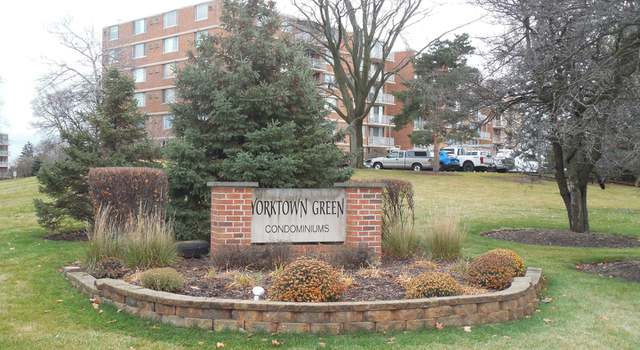 Photo of 2211 S Highland Ave Unit 4A, Lombard, IL 60148
