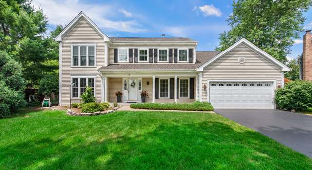 Photo of 3 Crofton Ct, Cary, IL 60013