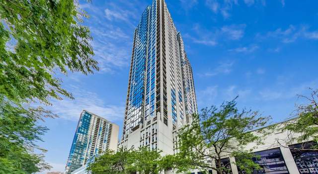 Photo of 1122 N CLARK St #1006, Chicago, IL 60610
