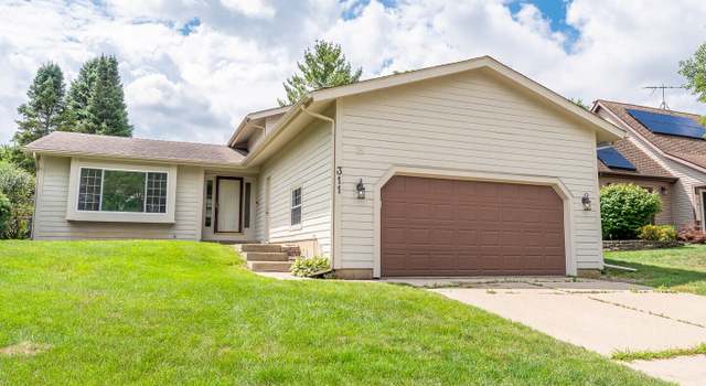 Photo of 311 Wellington Dr, Streamwood, IL 60107