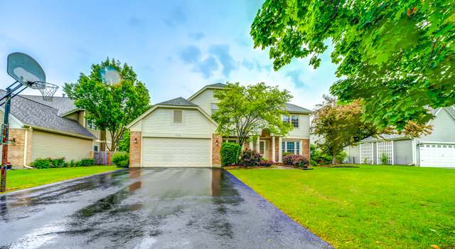 Photo of 713 Warwick Ln, Lake Zurich, IL 60047