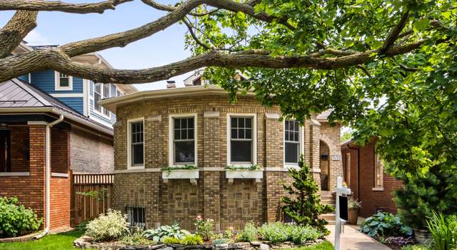 Photo of 7439 N Maplewood Ave, Chicago, IL 60645