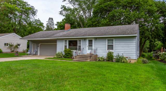Photo of 285 Illinois St, Crystal Lake, IL 60014