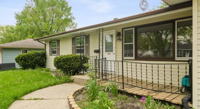 Photo of 1321 Royal Dr, Montgomery, IL 60538