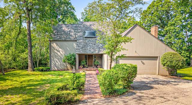 Photo of 2307 Stoneridge Close, Rockford, IL 61107
