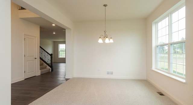 Photo of 162 Freesia Ln, Elgin, IL 60124