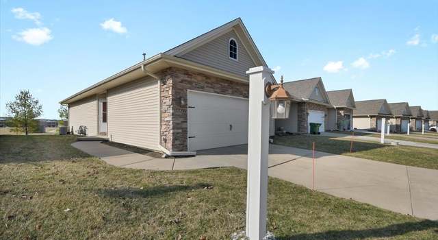 Photo of 1709 Timber Wolf Ln Unit A, Mahomet, IL 61853