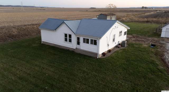 Photo of 980 S Elm St, Hull, IL 62343