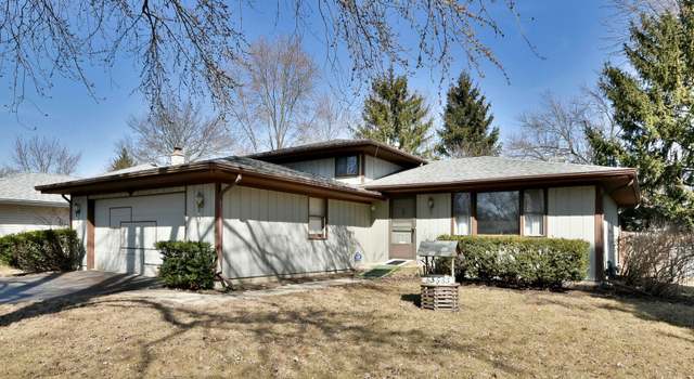 Photo of 5S553 Tartan Ln, Naperville, IL 60563