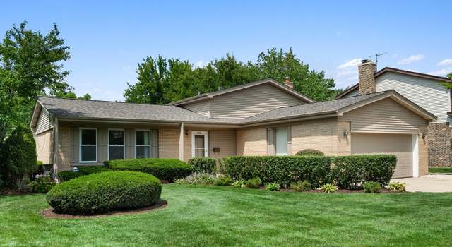 Photo of 1828 E Peachtree Dr, Arlington Heights, IL 60004