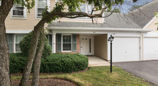 Photo of 910 Persimmon Ln Unit B, Mount Prospect, IL 60056