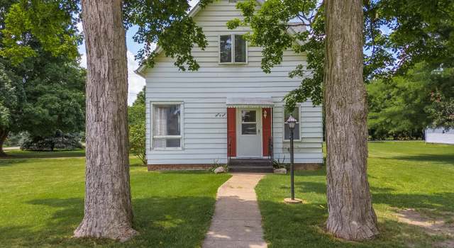 Photo of 309 N Oak St, Toluca, IL 61369