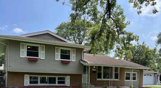 Photo of 18727 Royal Rd, Homewood, IL 60430