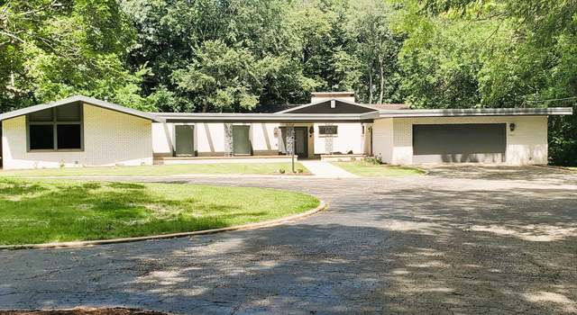 Photo of 2 Timber Ridge St, Streator, IL 61364
