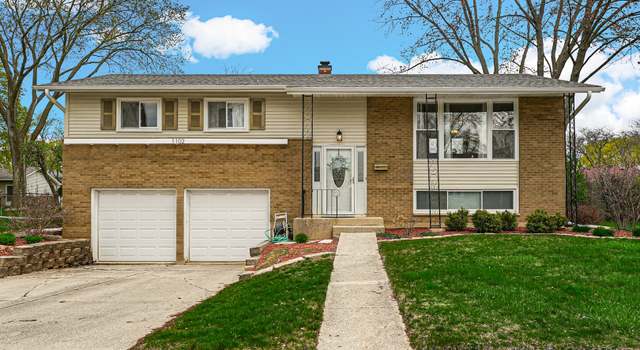 Photo of 1102 E Paddock Dr, Palatine, IL 60074