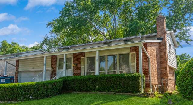 Photo of 626 Barberry Rd, Highland Park, IL 60035