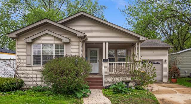 Photo of 1119 Lakewood Rd, Elgin, IL 60123