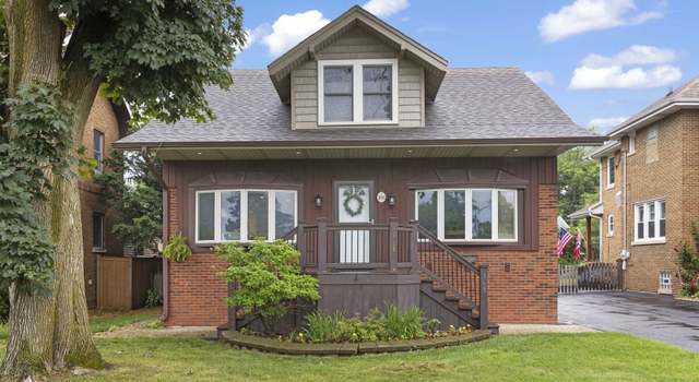 Property at 106 S Grace St, Lombard, IL 60148, 4 beds, 2.5 baths