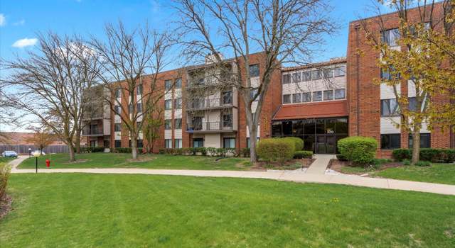 Photo of 3050 Pheasant Creek Dr #304, Northbrook, IL 60062