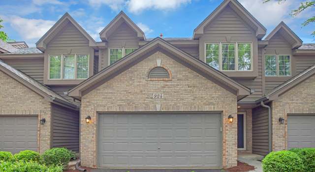 Photo of 924 Millcreek Cir, Elgin, IL 60123