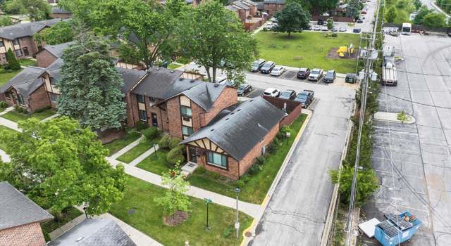 Photo of 1S124 Winthrop Ln, Villa Park, IL 60181
